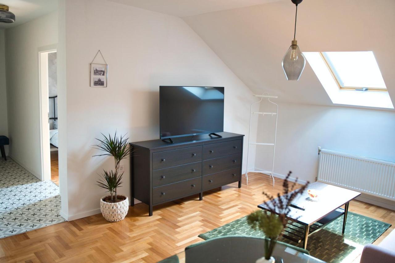 Sunset Station Apartment *