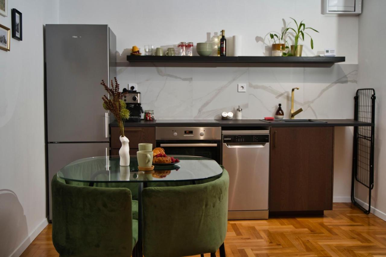 Sunset Station Apartment *